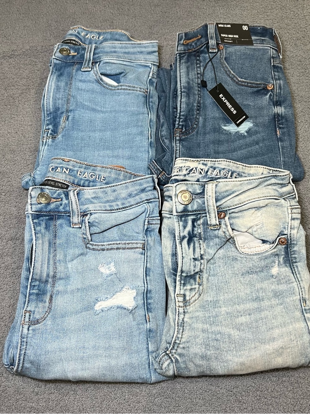 American Eagle Outfitters Women’s Light and Medium Blue Jeggings Bundle (4)